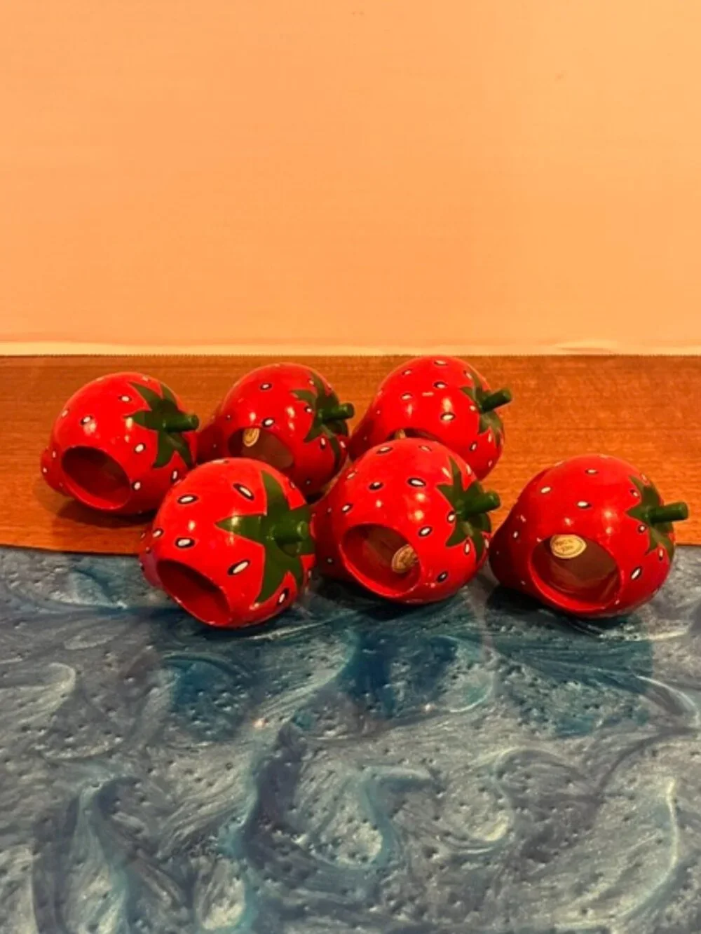 N/A strawberry wooden